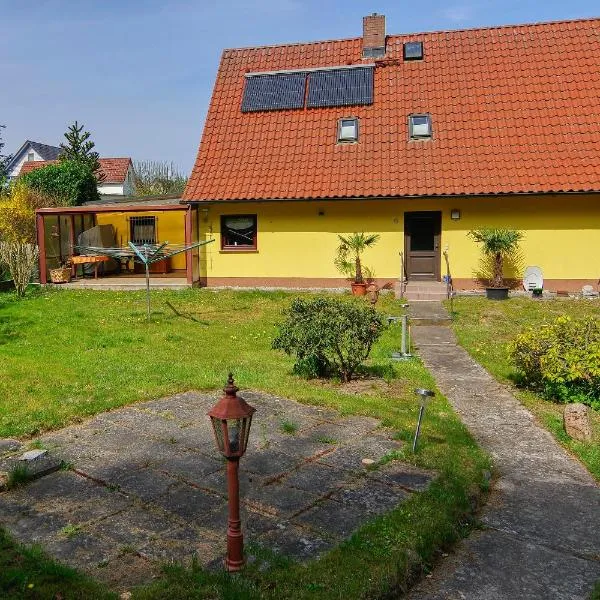 FeWo 1 Am Sportplatz 2, hotel v destinaci Ueckeritz