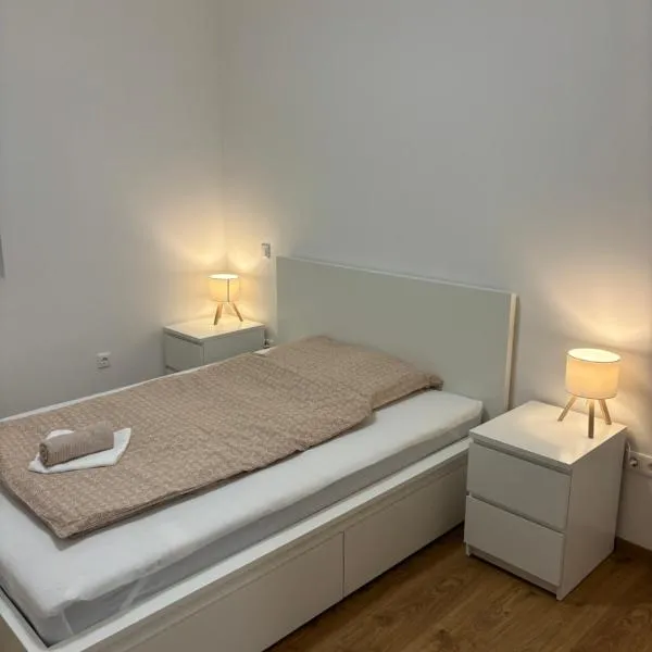 AA Apartman - Balatonboglár, Hotel in Balatonboglár