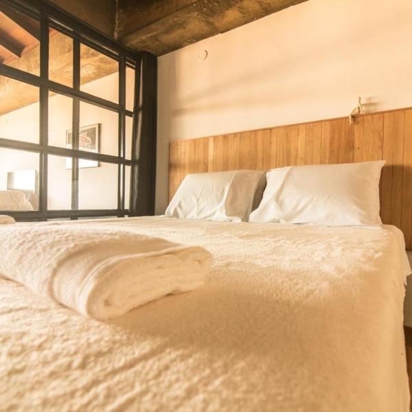 Stylish loft with balcony and view of Sugar Loaf