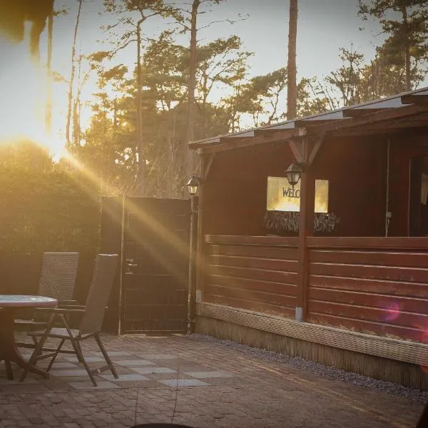Fenced Backyard with Covered Porch and Free Bikes, hotel i Doornspijk