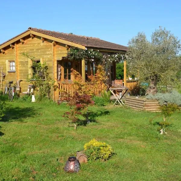 chalet bois pleine campagne à Pontigny – hotel w mieście Pontigny