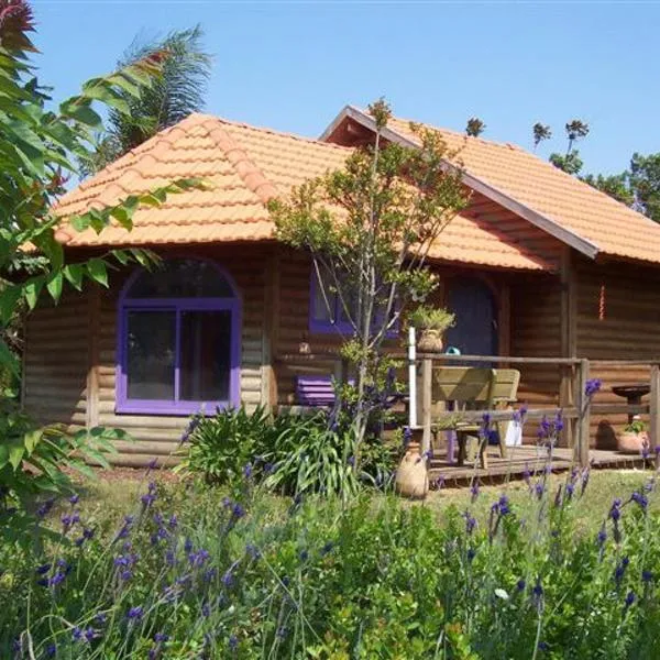 The calm west, hotel di Liman
