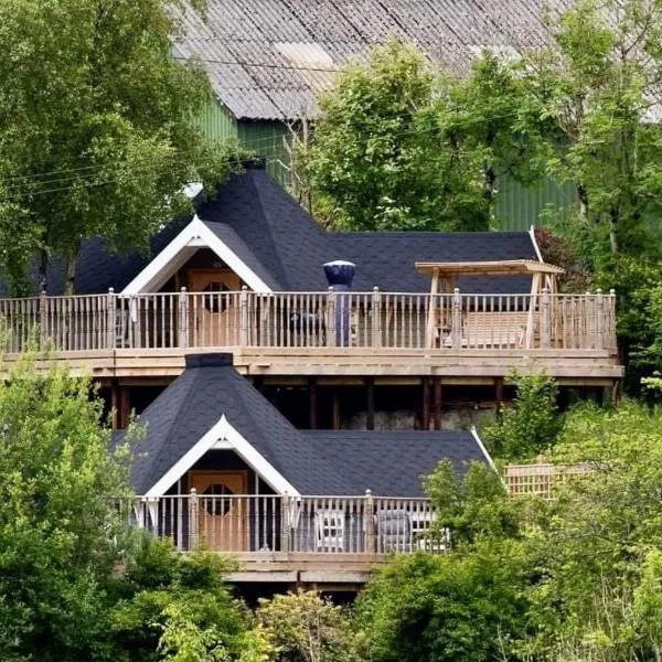 2 - Country cabin Bliss, cosy quiet romantic getaway!, hotel in Pont Sticill