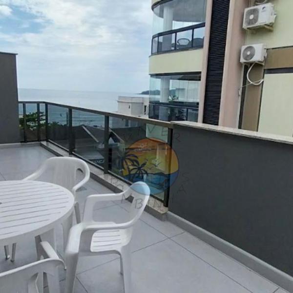 Cobertura Zona Central da Praia 02 Dormitórios Ao Lado de Comércio em Geral