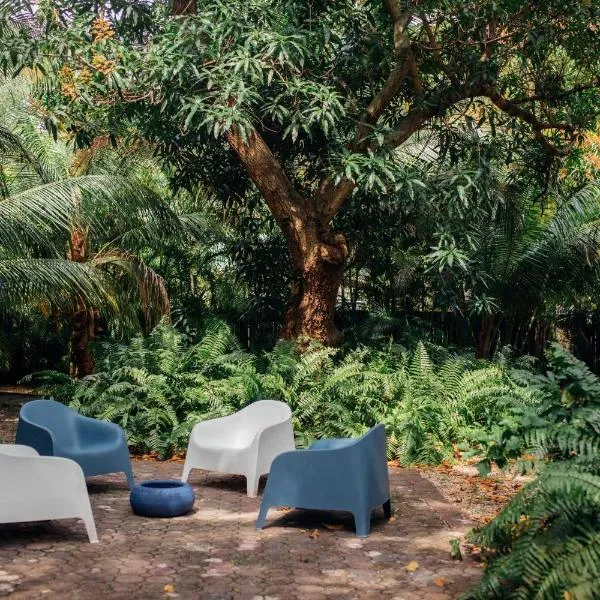 3 Bedroom Apartment with Backyard Oasis (1T), hotel v Miami