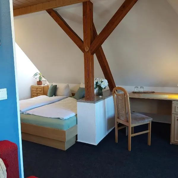Zur Eiche - Pension, hotel v destinaci Böhlen