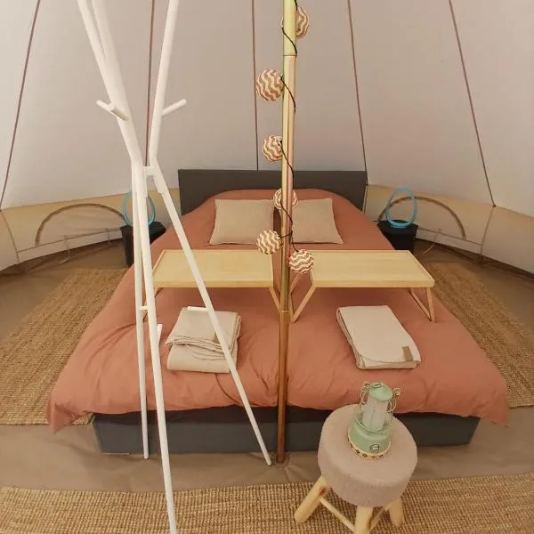 Glamping au verger de la Marsale, hotel v destinaci Hannut