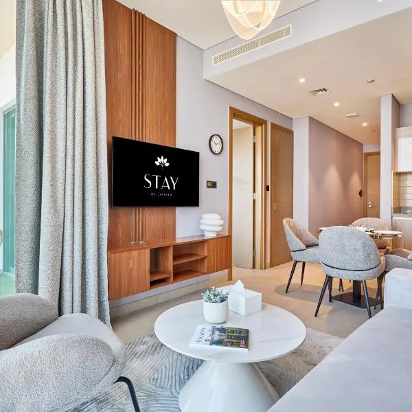 STAY BY LATINEM Luxury 1BR Holiday Home W 2709 Near Burj Khalifa, hotel in Dubai