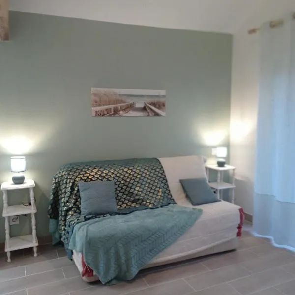 Au bois flotté - tiny house, hotel v destinaci Marennes