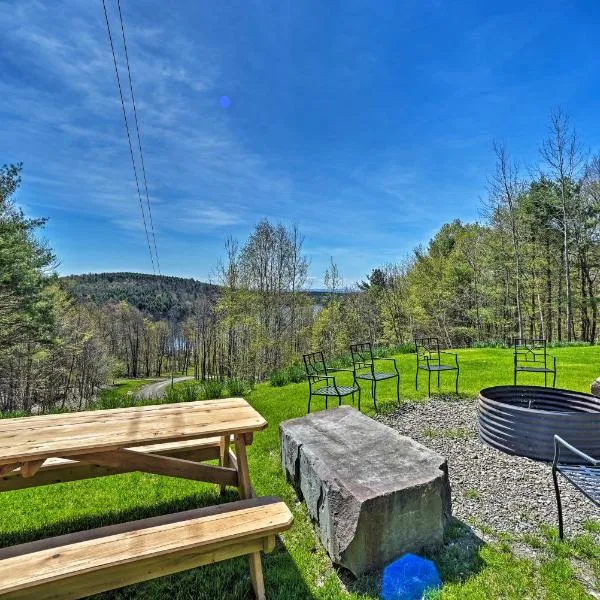 Fire Pit and Gas Grill Secluded Studio in Milford!, hotel a Milford