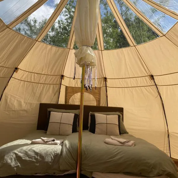Luxe Glamping tent met sterrenhemel, hotel v destinaci Rijsenhout