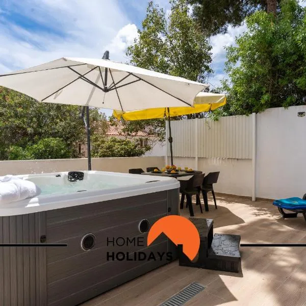 #266 Luxurious Villa Bellagio, hotel in Vale de Pedras