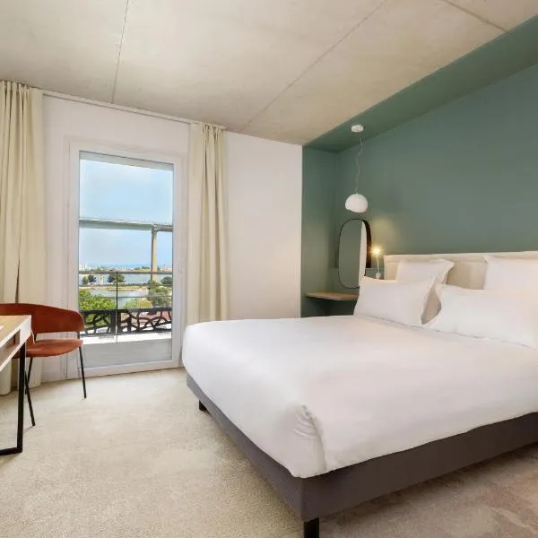 Golden Tulip Hotel & Rooftop Martigues Provence, hotel en Martigues