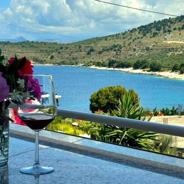 Full Moon Apartments, hotel v destinaci Ksamil