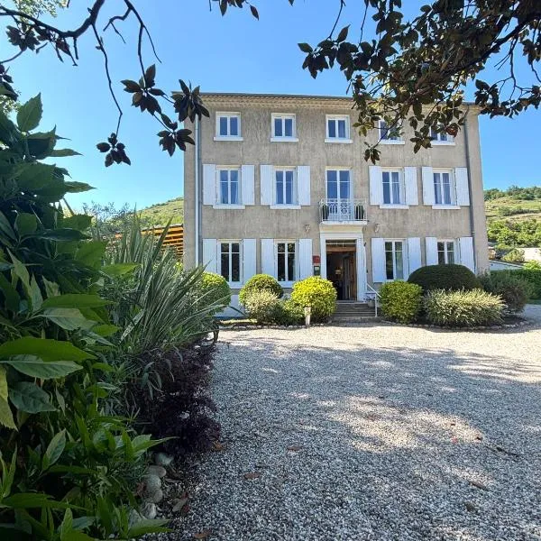 Hôtel Restaurant La Désirade, hotel v destinácii Saint-Désirat