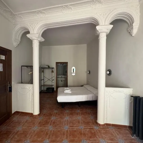 HOTEL BEDMATES Ávila Centro, hotel v destinaci Avila