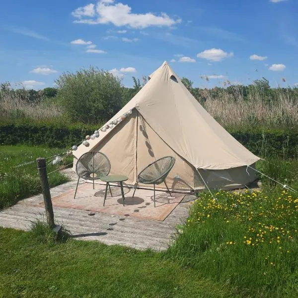 Landgoed Julianahoeve Tent, hotel in Helenaveen