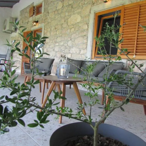 Studio apartman Filipi 5, hotel a Vižinada