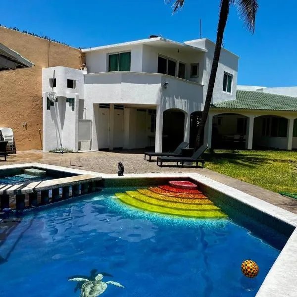 CASA con alberca, súper ubicación. Puerto de Veracruz, hotel v destinaci Veracruz