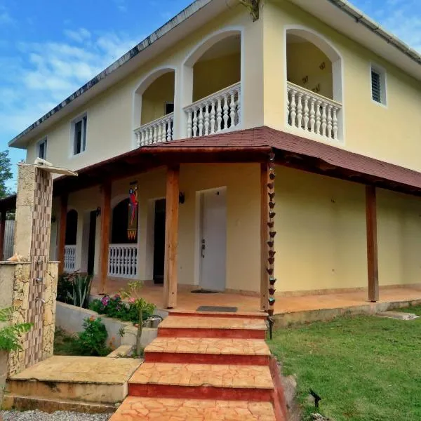 Casa ARCOIRIS, hotel v destinaci Las Galeras