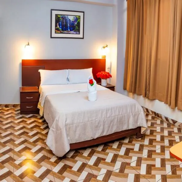 Hotel Mayros, hotel di Satipo