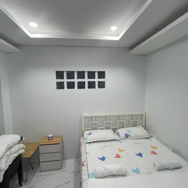 MaNel Guest House Hotel, hotel v destinaci Donsol