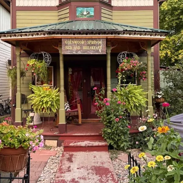 Downtown B&B with Jacuzzi, hotel in Glenwood Springs
