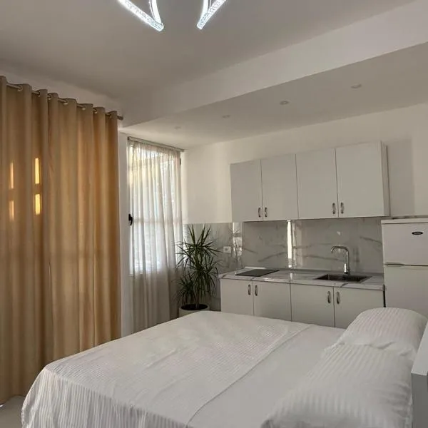 ELIO's Room, hotel en Durrës
