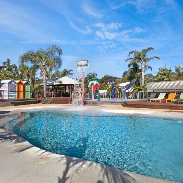 Wairo Beach Holiday Park、Lake Tabourieのホテル