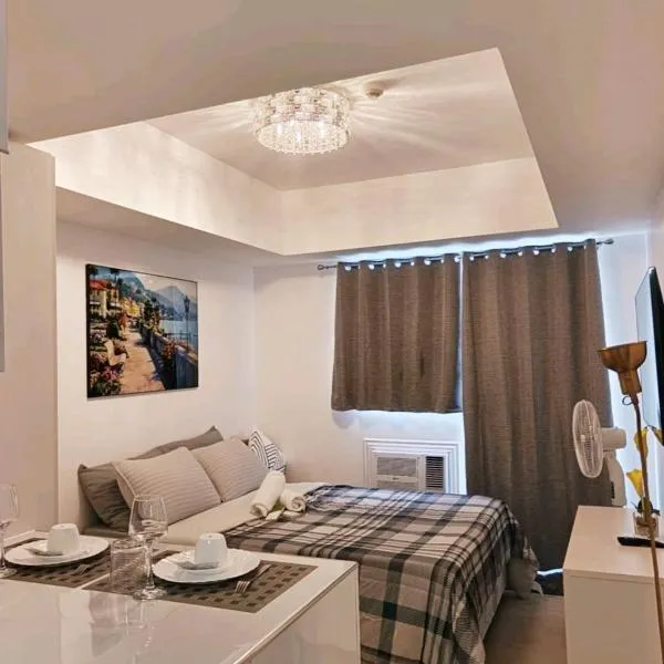 M&R Condotel Azure North, hotel en San Fernando