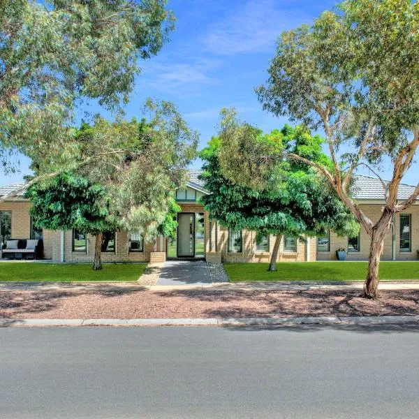 Parkview - Echuca Holiday Homes, hotel in Moama