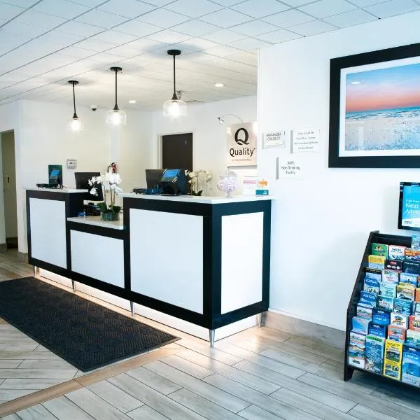 Quality Inn Palm Beach International Airport、ウェストパームビーチのホテル