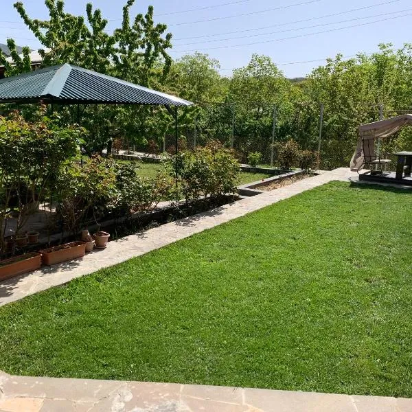 Adams Rest House, hotel a Yeghegnadzor