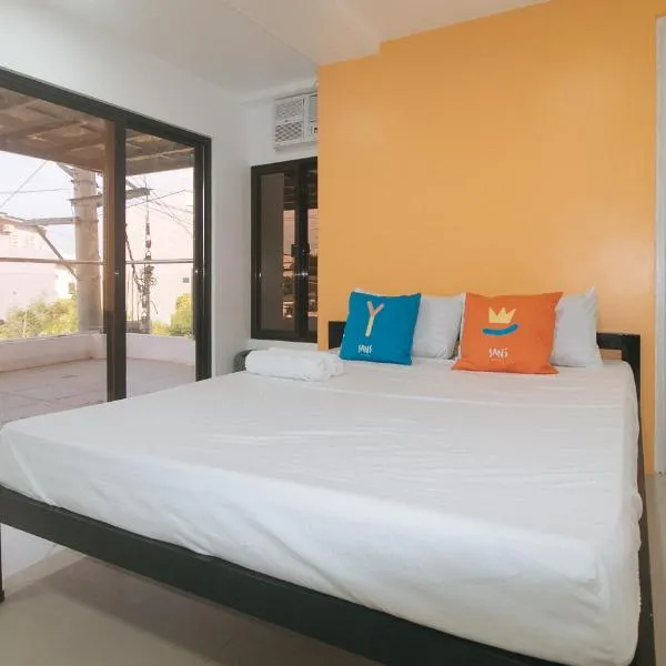 Sans Hotel near Enchanted Kingdom Santa Rosa Laguna, hotel in Santa Rosa