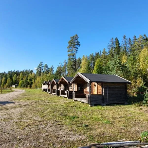 Ofvansjö Gård , Enkel stuga för övernattning på ett fd militärområde, hotel in Sandviken