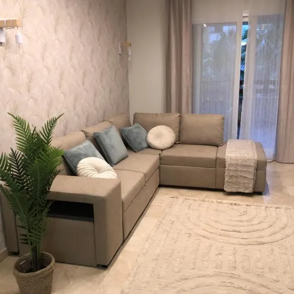 CC8 V Med by ZANIS, hotel v destinaci Torrevieja