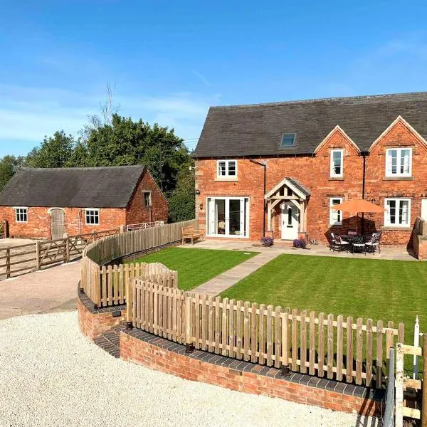 Character Cottage Nr Peak District and Alton Towers โรงแรมในแอชบอร์น