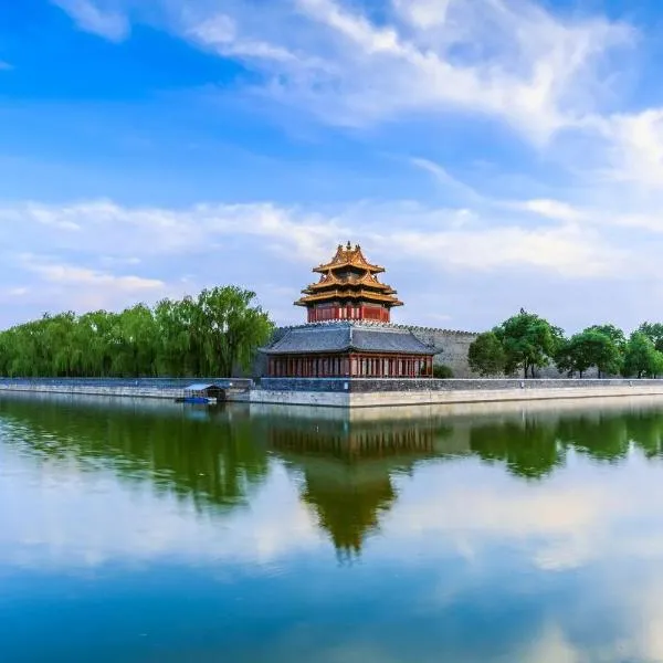 Spring Time Hostel--Nearby Tiananmen square & Forbidden City & Wangfujing Street & Line 5,6 Subway Nearby,Free WiFi, hotel v Pekingu