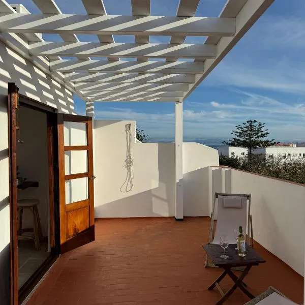 Ático Café Bernal, hotel v destinaci Tarifa
