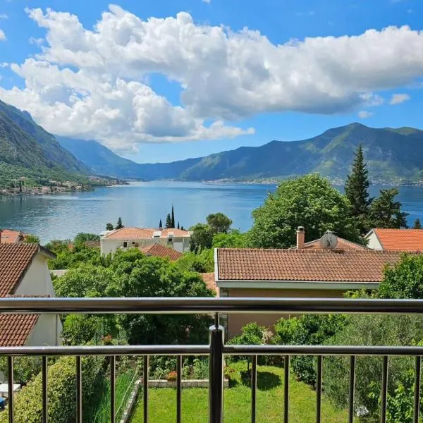 Apartments Nadja, hotel in Kotor