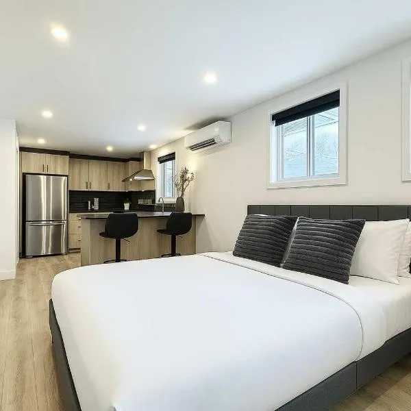 Le Luxueux - with EV Chrger Level 2, Hotel in Québec