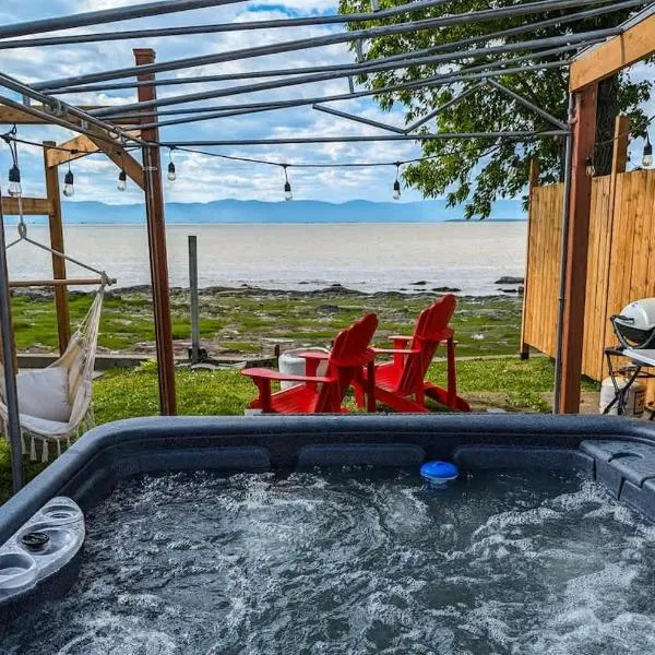Chalet #10 - Spa & Fireplace, hotel in Cap-Saint-Ignace