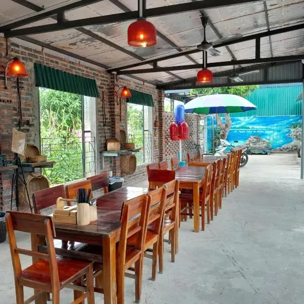 Mina Café & Stay, hotel v destinaci Quan Lan