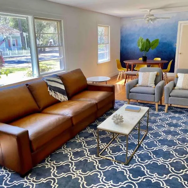 Stunning Coastal Charmer Near Downtown and Beach, hotel en Savannah