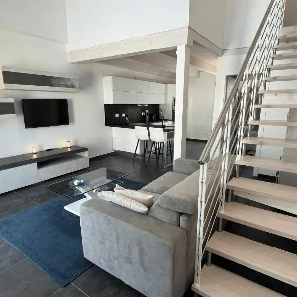 Elegant loft by the sea, hotel v destinaci Punta Marina