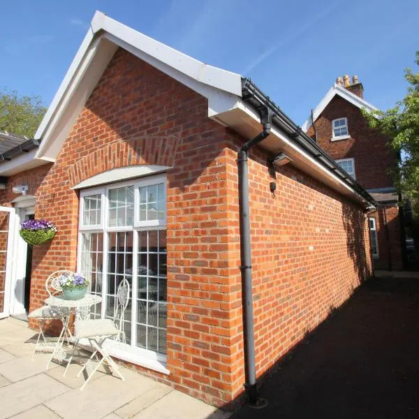The Bungalow and Studio Apartments, hotel v destinaci Lytham St Annes