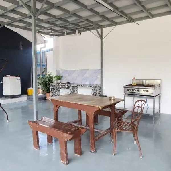 Ummi Studio Homestay, hotel in Bayan Lepas