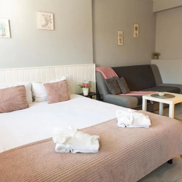 La Piazza Hotel, hotel v destinaci Šumen
