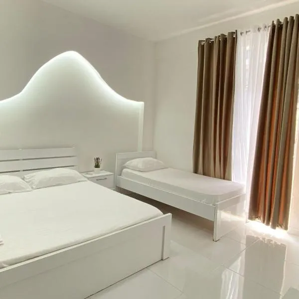 Rai Rooms, hotel in Durrës