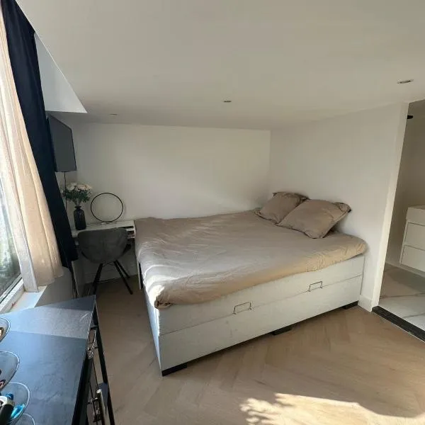 WaalPlaat's B&B, ξενοδοχείο στο Άμστερνταμ